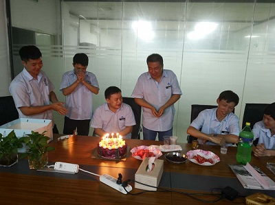 生日会.jpg 生日会.jpg